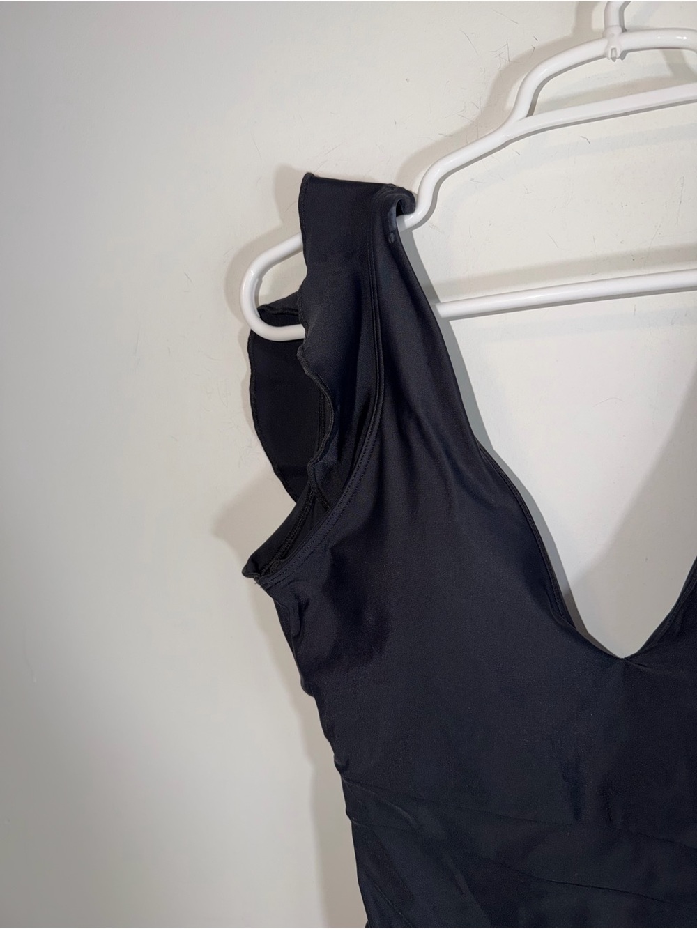 Summersalt The Ruffle Backflip | Summersalt black size 4 - Picture 4 of 14